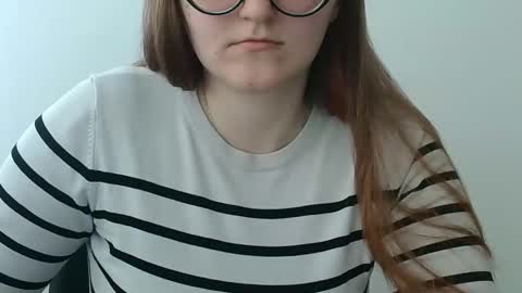 Snapshot of lovelily444 chatting on 11.17.25 Lily online show from 11.17.25