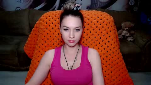 Snapshot of lovellymalina chatting on 01.01.25 private open online show from 01.01.25