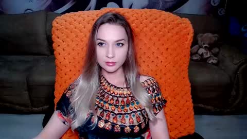 Snapshot of lovellymalina chatting on 01.29.25 private open online show from 01.29.25