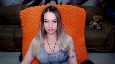 Snapshot of lovellymalina chatting on 02.02.25 private open online show from 02.02.25