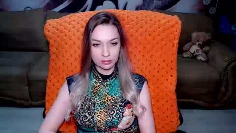 Snapshot of lovellymalina chatting on 02.12.25 private open online show from 02.12.25