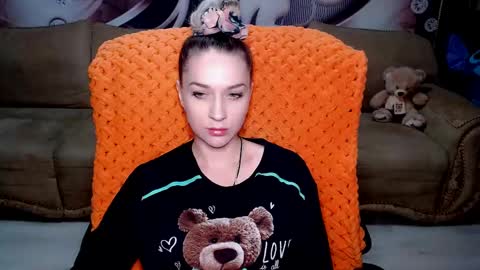 Snapshot of lovellymalina chatting on 02.23.25 private open online show from 02.23.25
