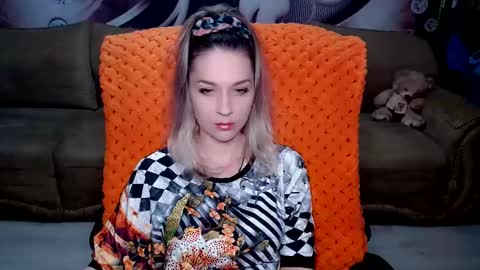 Snapshot of lovellymalina chatting on 03.02.25 private open online show from 03.02.25