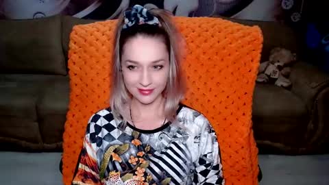 Snapshot of lovellymalina chatting on 03.02.25 private open online show from 03.02.25