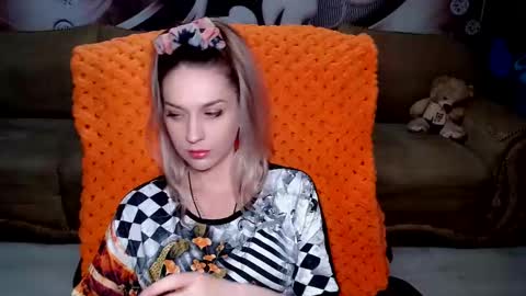 Snapshot of lovellymalina chatting on 03.02.25 private open online show from 03.02.25