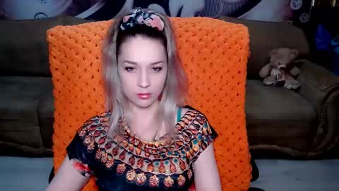 Snapshot of lovellymalina chatting on 03.04.25 private open online show from 03.04.25