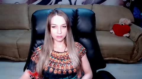 Snapshot of lovellymalina chatting on 06.05.26 private open online show from 06.05.26