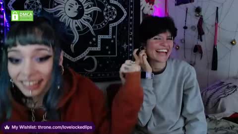 Snapshot of lovelockedlips chatting on 12.21.25 Alex Violet online show from 12.21.25