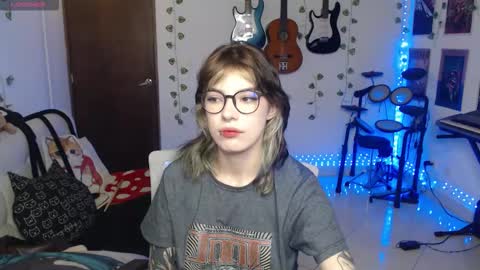 Snapshot of lovely_cass chatting on 11.23.25 Cassie online show from 11.23.25