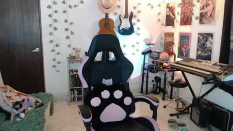 Cassie online show from 04.17.26