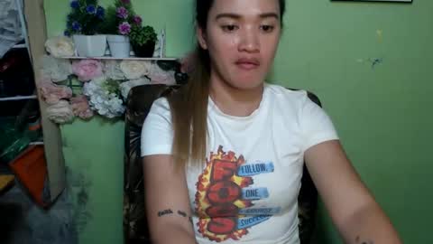 hearty2 Hey guys  Im Jess  online show from 03.19.26