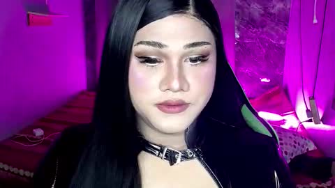 Snapshot of lovely_coleen chatting on 11.24.25 lovely_coleen online show from 11.24.25