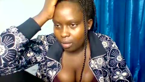 Snapshot of lovely_goodness chatting on 12.14.24 enid online show from 12.14.24