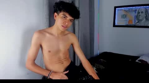 Snapshot of lovely_horny713 chatting on 04.13.26 Salo online show from 04.13.26