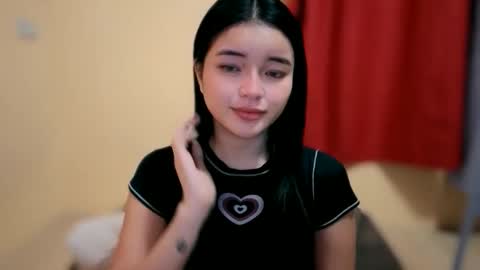 Lovely Laura online show from 09.27.25