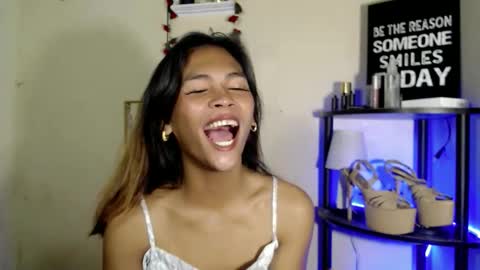 Snapshot of lovely_oliviax chatting on 04.06.26 KATE online show from 04.06.26