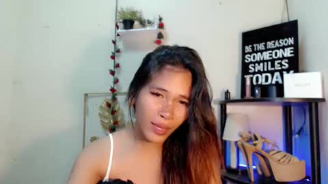 Snapshot of lovely_oliviax chatting on 04.11.26 KATE online show from 04.11.26