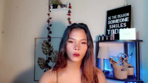 Snapshot of lovely_oliviax chatting on 04.17.26 KATE online show from 04.17.26