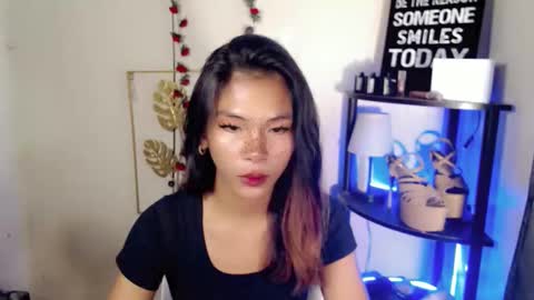 Snapshot of lovely_oliviax chatting on 04.21.26 KATE online show from 04.21.26