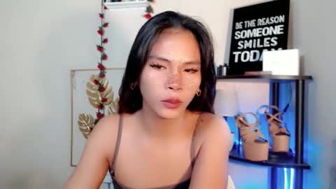 Snapshot of lovely_oliviax chatting on 04.25.26 KATE online show from 04.25.26