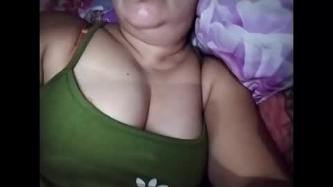 lovely_orchid online show from 10.08.25