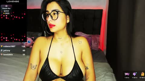 lovely violet13 online show from 01.13.25