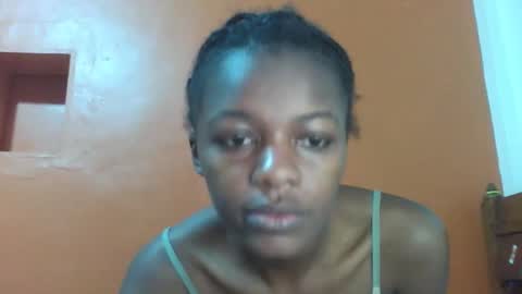 Snapshot of lovely_yvonne chatting on 10.08.25 Lovely yvonne online show from 10.08.25