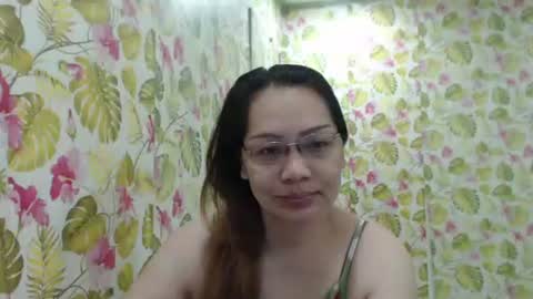 Snapshot of lovelyasiancutie chatting on 11.27.25 lovelyasiancutie online show from 11.27.25
