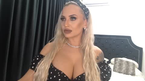 PrAllinXXXa online show from 12.11.24