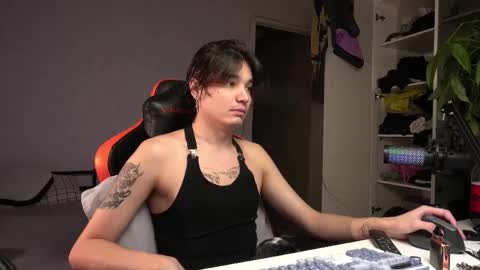 lovelydany3 online show from 12.23.25