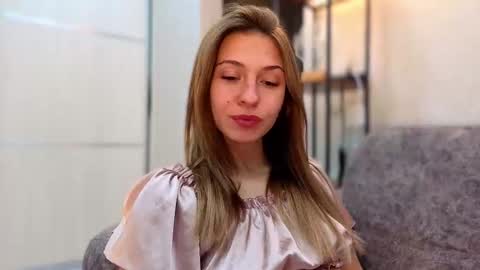 Kate only online show from 10.05.25