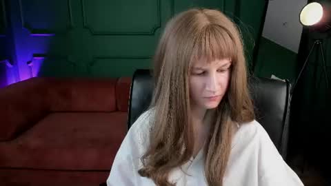 Snapshot of lovelykira_ chatting on 08.04.26 Kira online show from 08.04.26
