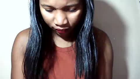 lovelylarra online show from 07.03.26