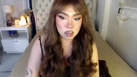 Snapshot of lovelymarie69 chatting on 01.05.25 Rebeca online show from 01.05.25