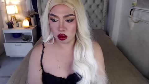 Snapshot of lovelymarie69 chatting on 01.12.25 Rebeca online show from 01.12.25