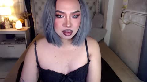 Snapshot of lovelymarie69 chatting on 01.18.25 Rebeca online show from 01.18.25