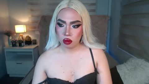 Snapshot of lovelymarie69 chatting on 03.06.25 Rebeca online show from 03.06.25