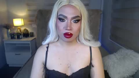 Snapshot of lovelymarie69 chatting on 03.06.25 Rebeca online show from 03.06.25