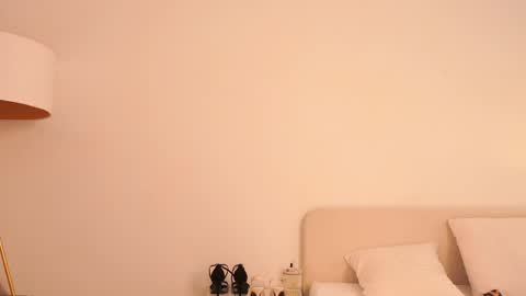 kim online show from 11.24.25