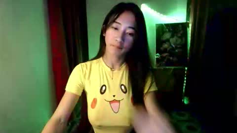 Snapshot of lovelypetite143 chatting on 02.14.26 lovelypetite143 online show from 02.14.26