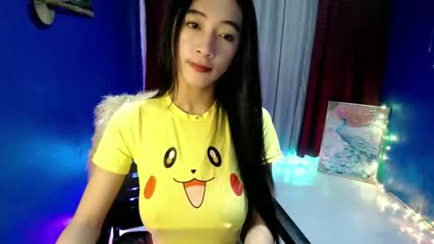 lovelypetite143 online show from 04.15.26