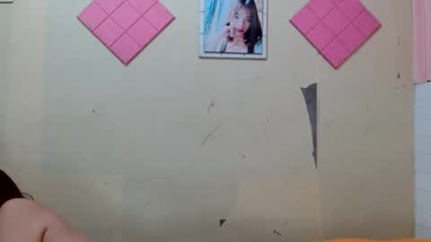 Snapshot of lovelypetitebigcock chatting on 11.28.25 lovelypetitebigcock online show from 11.28.25