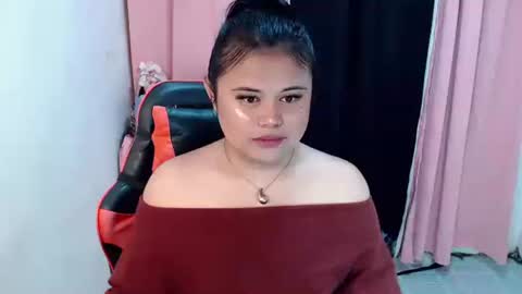 Snapshot of lovelypinaychubsx chatting on 02.22.26 lovely online show from 02.22.26