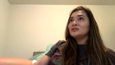 Queen Aria  online show from 10.24.25