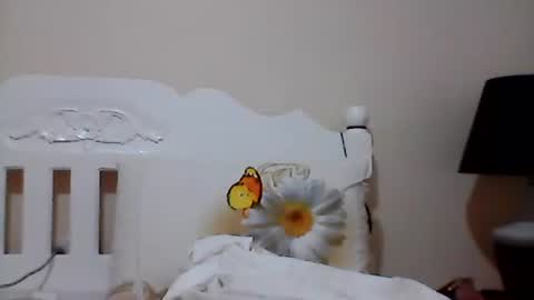 Angelquey online show from 10.24.25