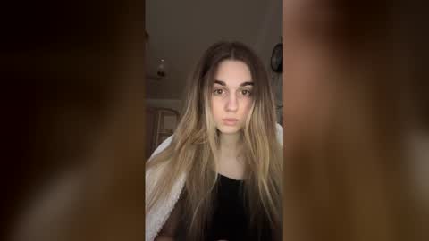 Snapshot of lovelysilk_63 chatting on 12.14.25 ELA online show from 12.14.25