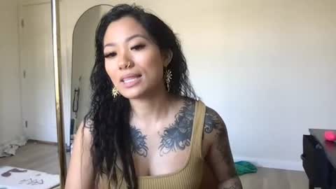 Snapshot of lovelyxmacii chatting on 06.23.26 lovelyxmacii online show from 06.23.26