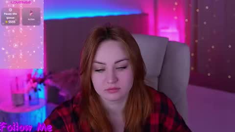 Snapshot of lovelyybell chatting on 03.04.25 B E L L online show from 03.04.25