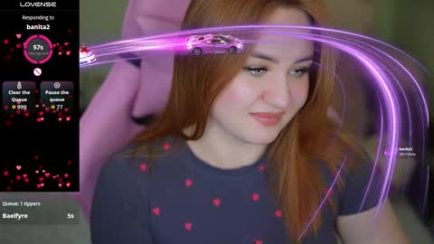 Snapshot of lovelyybell chatting on 10.18.25 B E L L online show from 10.18.25