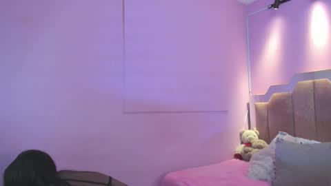 L O V E  online show from 02.18.26